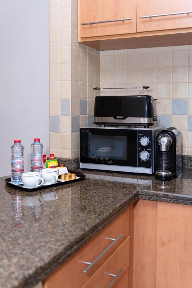 Grand Bellevue Hotel Apartment ดูไบ ภายนอก รูปภาพ