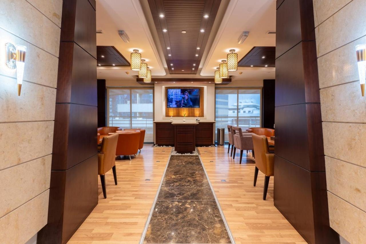 Grand Bellevue Hotel Apartment ดูไบ ภายนอก รูปภาพ