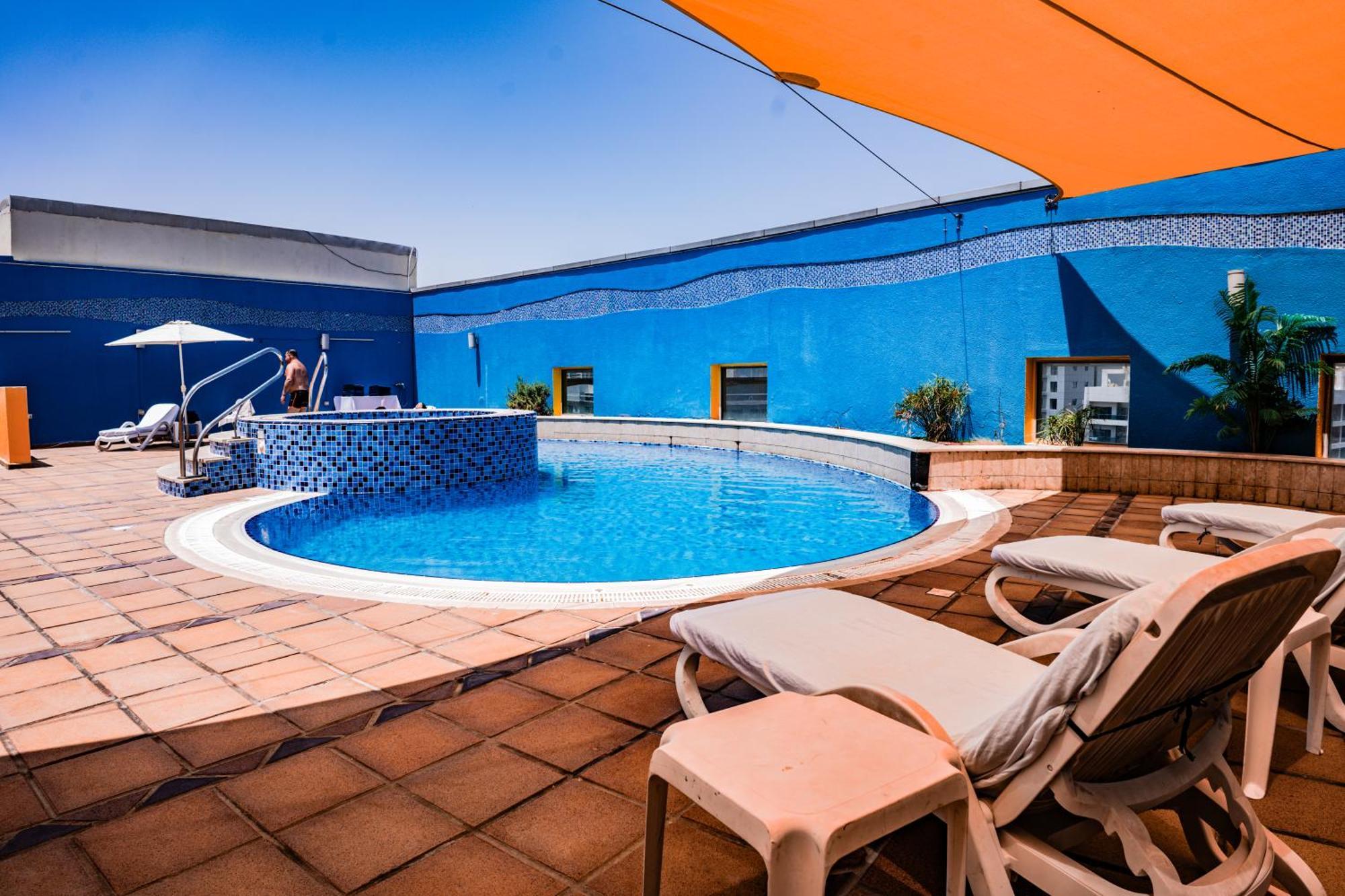 Grand Bellevue Hotel Apartment ดูไบ ภายนอก รูปภาพ