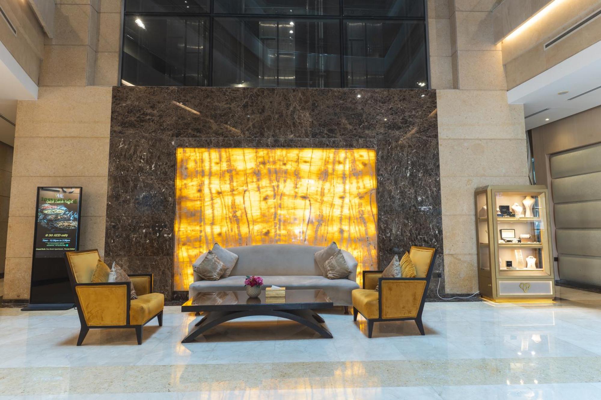Grand Bellevue Hotel Apartment ดูไบ ภายนอก รูปภาพ